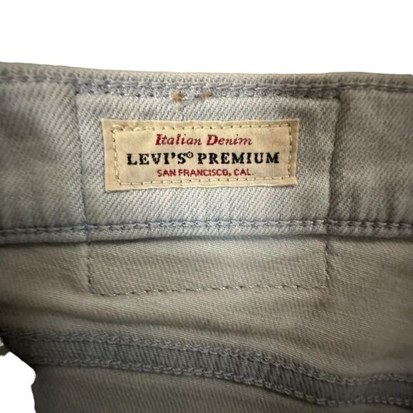 Levi’s ~ Women’s light wash Mile High Super Skinny Jeans ~ size 28/32 - Picture 7 of 12